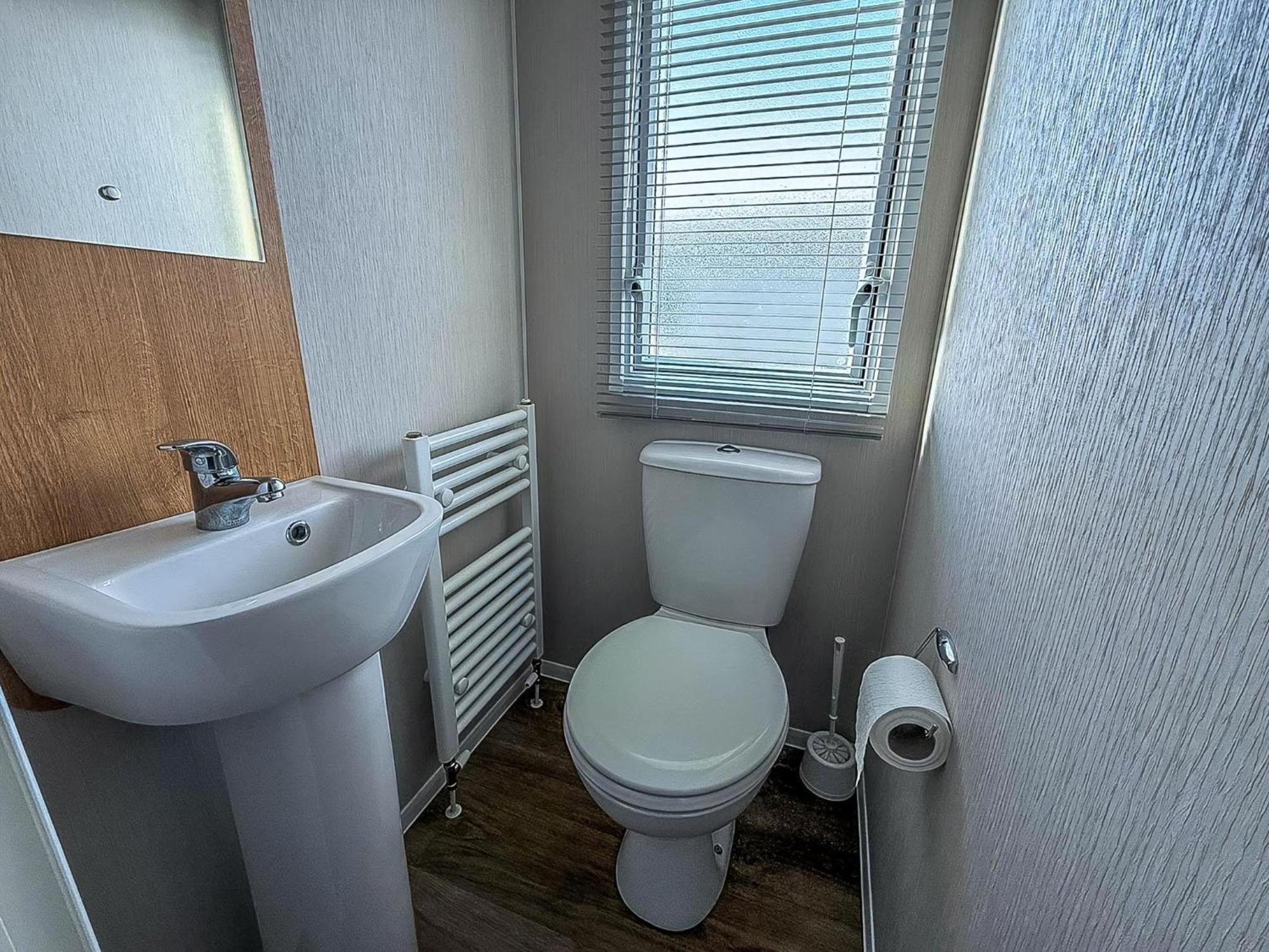 Lovely 8 Berth Caravan In Southview Holiday Park, Ref 33042Tc Skegness Zewnętrze zdjęcie